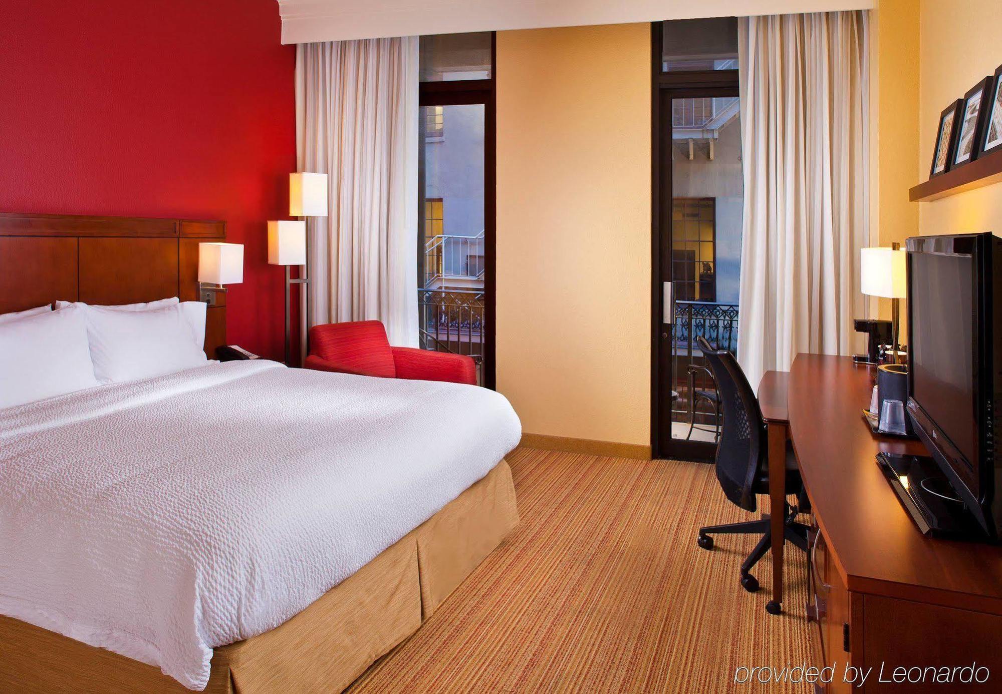Courtyard By Marriott New Orleans Downtown Near The French Quarter Hotel Exterior photo
