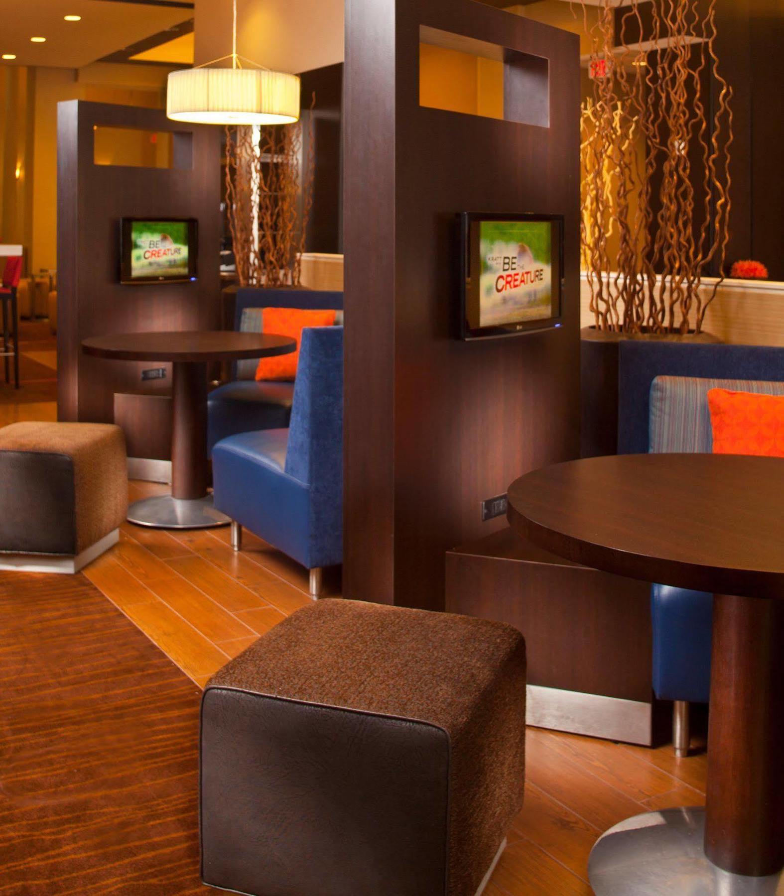 Courtyard By Marriott New Orleans Downtown Near The French Quarter Hotel Exterior photo